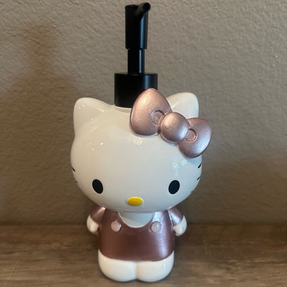 SALE! Hello Kitty Full Body Lotion/Soap Dispenser
